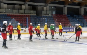 Kadra Narodowa Juniorek U18 w hokeju na lodzie trenuje w Bytomiu (10)