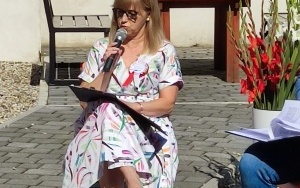 Narodowe Czytanie w Szkole Podstawowej nr 16 w Bytomiu - Bobrku (1)