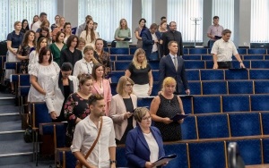 Wręczenie awansów zawodowych nauczycielkom i nauczycielom (2)
