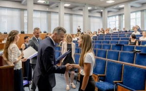 Wręczenie awansów zawodowych nauczycielkom i nauczycielom (12)