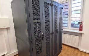 Modernizacja sieci komputerowej wraz z zakupem nowych serwerów, to kolejna inwestycja związana z podniesieniem bezpieczeństwa danych przetwarzanych w Urzędzie Miejskim w Bytomiu (2)