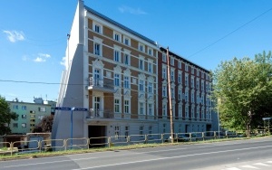 Wyremontowana elewacja kamienic przy ul. Staromiejskiej 2 i 3 (8)