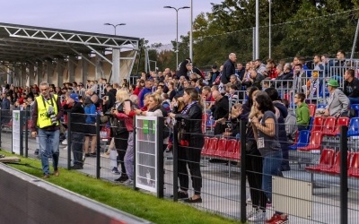 Pasjonujący mecz przy Piłkarskiej. Polonia wygrywa 4:3 ze Stomilem Olsztyn (1)
