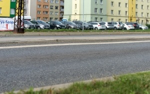 Ruszają naprawy gwarancyjne jezdni ul. Strzelców Bytomskich w Stroszku  (1)
