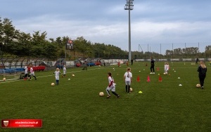 Pierwszy w historii trening piłkarskiej sekcji dziewcząt Polonii Bytom (14)