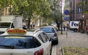 Nowe oznakowanie postoju taksówek w mieście  (3)