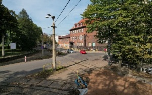 Przejazd drogowo-tramwajowy przez ul. Chrzanowskiego nieprzejezdny od 17 października. Rusza przebudowa rozjazdów (3)