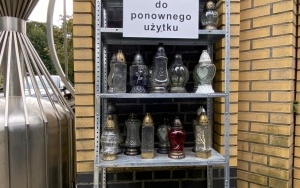 Na cmentarzu komunalnym działa wypożyczalnia akcesoriów do prac porządkowych (5)