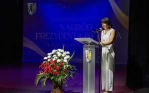 Wręczenie nagród dyrektorom i nauczycielom (1)