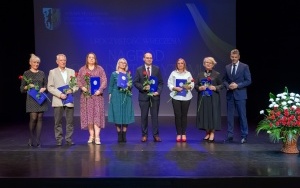 Wręczenie nagród dyrektorom i nauczycielom (8)