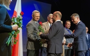 Wręczenie nagród dyrektorom i nauczycielom (4)