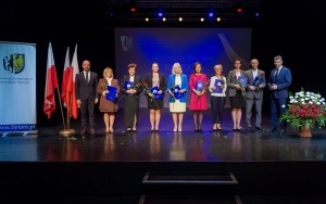 Wręczenie nagród dyrektorom i nauczycielom (9)