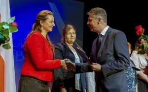 Wręczenie nagród dyrektorom i nauczycielom (12)