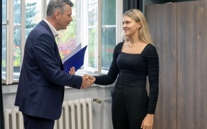 Brązowa medalistka mistrzostw świata z wizytą u prezydenta Bytomia  (1)