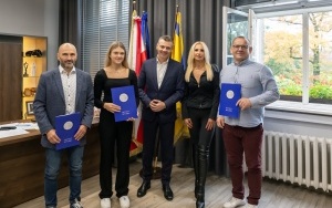 Brązowa medalistka mistrzostw świata z wizytą u prezydenta Bytomia  (4)