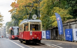 Tramwaj linii „38” wraca na tory na ul. Piekarskiej w Bytomiu (6)