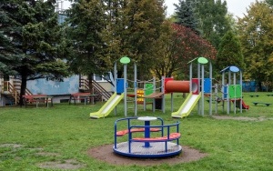 Plac zabaw przy Przedszkolu Miejskim nr 21 (10)