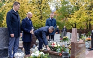 Pamięci tych, którzy odeszli na zawsze (1)
