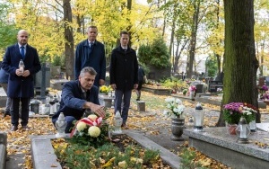 Pamięci tych, którzy odeszli na zawsze (2)