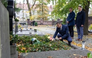 Pamięci tych, którzy odeszli na zawsze (5)