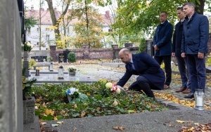 Pamięci tych, którzy odeszli na zawsze (6)
