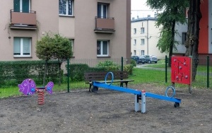 Plac zabaw przy ul. Palińskiego w Łagiewnikach zmodernizowany (8)