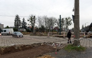 Przejazd przez ul. Drzewną w Stroszku zamknięty. Rusza przebudowa torowiska tramwajowego (4)