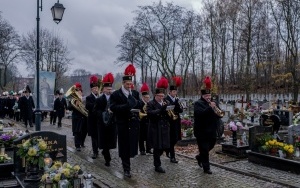 Uroczystości barbórkowe pod tablicą upamiętniającą górników, którzy zginęli podczas katastrofy w Heinitzgrube w Rozbarku (1)