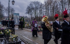 Uroczystości barbórkowe pod tablicą upamiętniającą górników, którzy zginęli podczas katastrofy w Heinitzgrube w Rozbarku (2)
