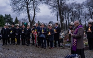 Uroczystości barbórkowe pod tablicą upamiętniającą górników, którzy zginęli podczas katastrofy w Heinitzgrube w Rozbarku (6)