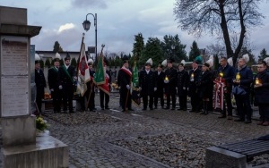 Uroczystości barbórkowe pod tablicą upamiętniającą górników, którzy zginęli podczas katastrofy w Heinitzgrube w Rozbarku (9)