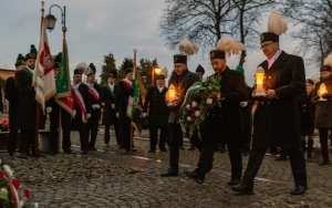 Uroczystości barbórkowe pod tablicą upamiętniającą górników, którzy zginęli podczas katastrofy w Heinitzgrube w Rozbarku (12)