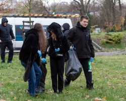 Sprzątanie Parku Amendy (10)