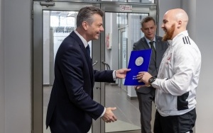 Prezydent złożył gratulacje bytomskim karatekom (7)