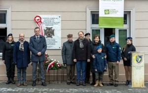Pamiątkowa tablica upamiętniająca Dom Polski 