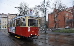 Spotkaj Mikołaja na tramwajowym przystanku (2)