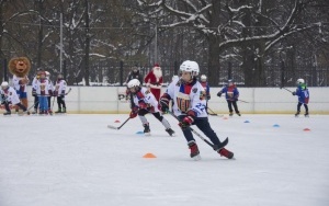 Otwarcie plenerowego lodowiska w Parku Miejskim (10)