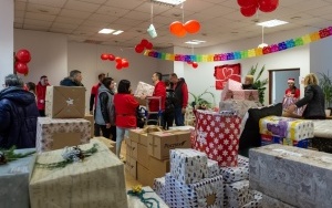 Bytomianie pomagają rodzinom w potrzebie (6)