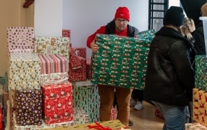 Bytomianie pomagają rodzinom w potrzebie (1)