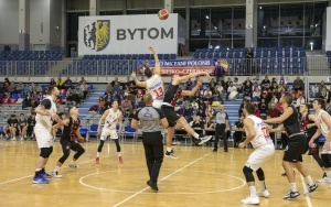 Bytomscy koszykarze zmiażdżyli rywala (5)