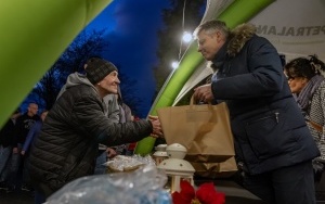 Fundacja Petralana po raz szósty zorganizowała wigilię w bytomskiej noclegowni  (1)