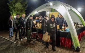 Fundacja Petralana po raz szósty zorganizowała wigilię w bytomskiej noclegowni  (6)