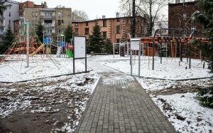 Nowy plac zabaw i strefa sportowa przy ul. Tarnogórskiej  (1)