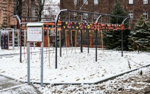 Nowy plac zabaw i strefa sportowa przy ul. Tarnogórskiej  (3)