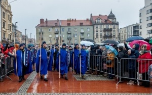 Orszak Trzech Króli przeszedł ulicami miasta pod hasłem „W jasełkach leży” (2)