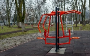 Minisiłownia i plac zabaw w Szombierkach (13)