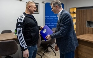 Gratulacje dla pięściarzy i trenera Bytomskiej Akademii Boksu  (3)