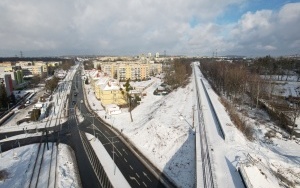 Trwa budowa peronu na stacji w Stroszku oraz przebudowa wiaduktu nad ul. Dojazd (2)
