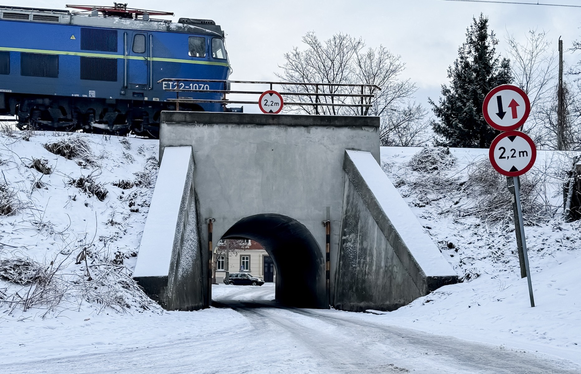 Rozpoczyna się remont wiaduktu kolejowego nad ul. Sienną. Przejazd pod wiaduktem będzie zamknięty