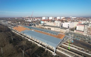 Postęp prac przy modernizacji hali peronowej dworca PKP w Bytomiu (1)